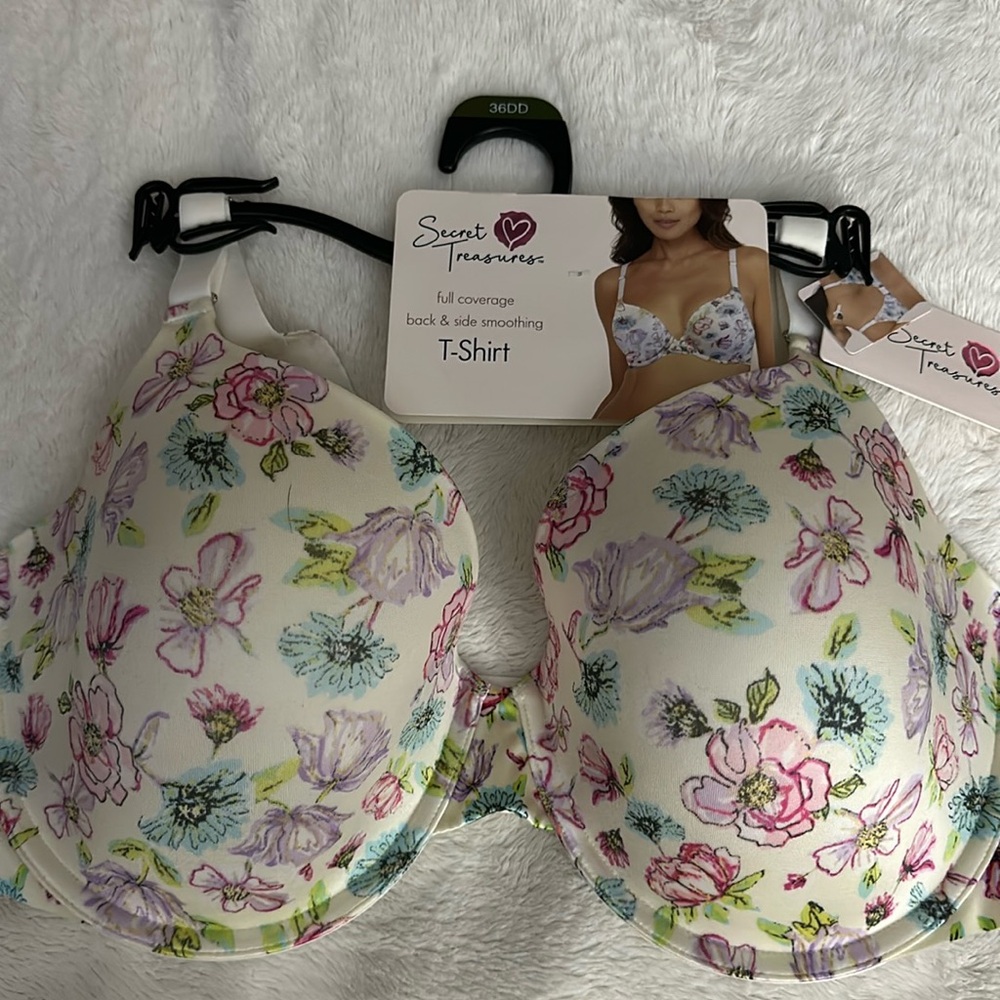 Secret Treasures full coverage smoothing t-shirt bra 36DD brand new w/tags 36DD